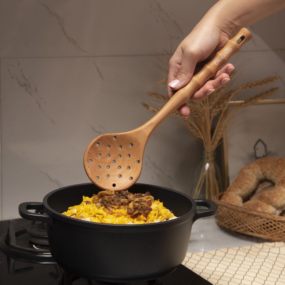 کفگیر سوراخ دار